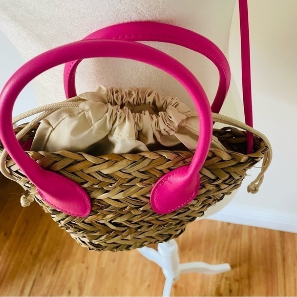 NWT Natural Straws Crossbody Bag / Shoulder Bag - Beige and Bright Pink - Barbie - Picture 11 of 16